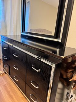 Dresser