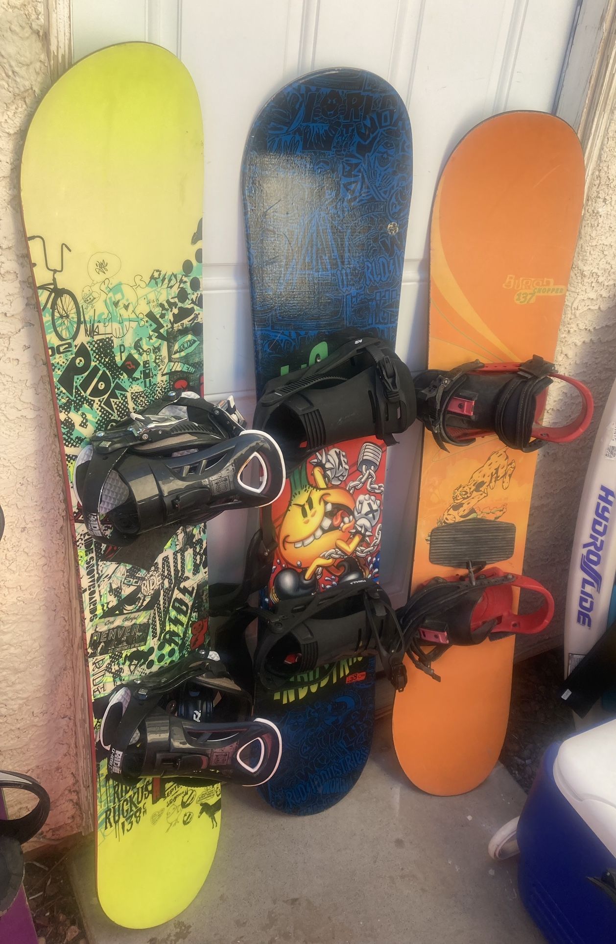 Snowboard 138” with Medium Bindings