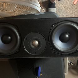 Polk Audio Yamaha Center Speakers And Yamaha Bookshelf 