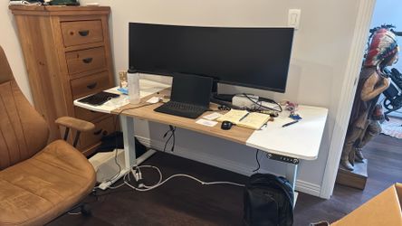 Large desk