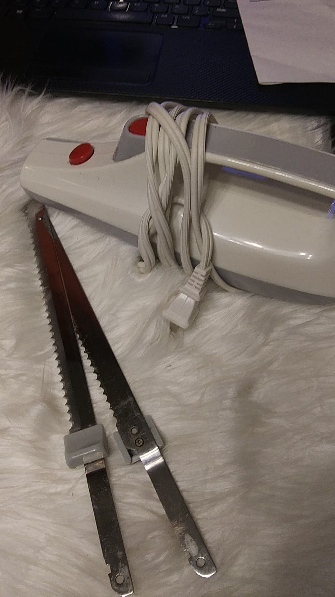 ELECTRIC KNIFE