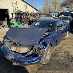 Parts 2006 Ford Mustang For Parts Only 