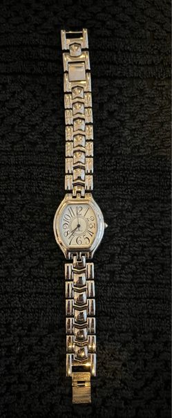 Women’s Avon Quartz Watch Silver Tone - Needs Battery