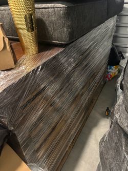 Wood dresser
