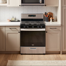 Whirlpool 5.1 Cu. Ft. Freestanding Gas Range with Edge to Edge Cooktop