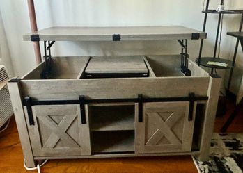 Coffee table / tv stand / storage