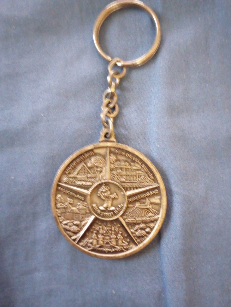 Disneyland Key Chain 