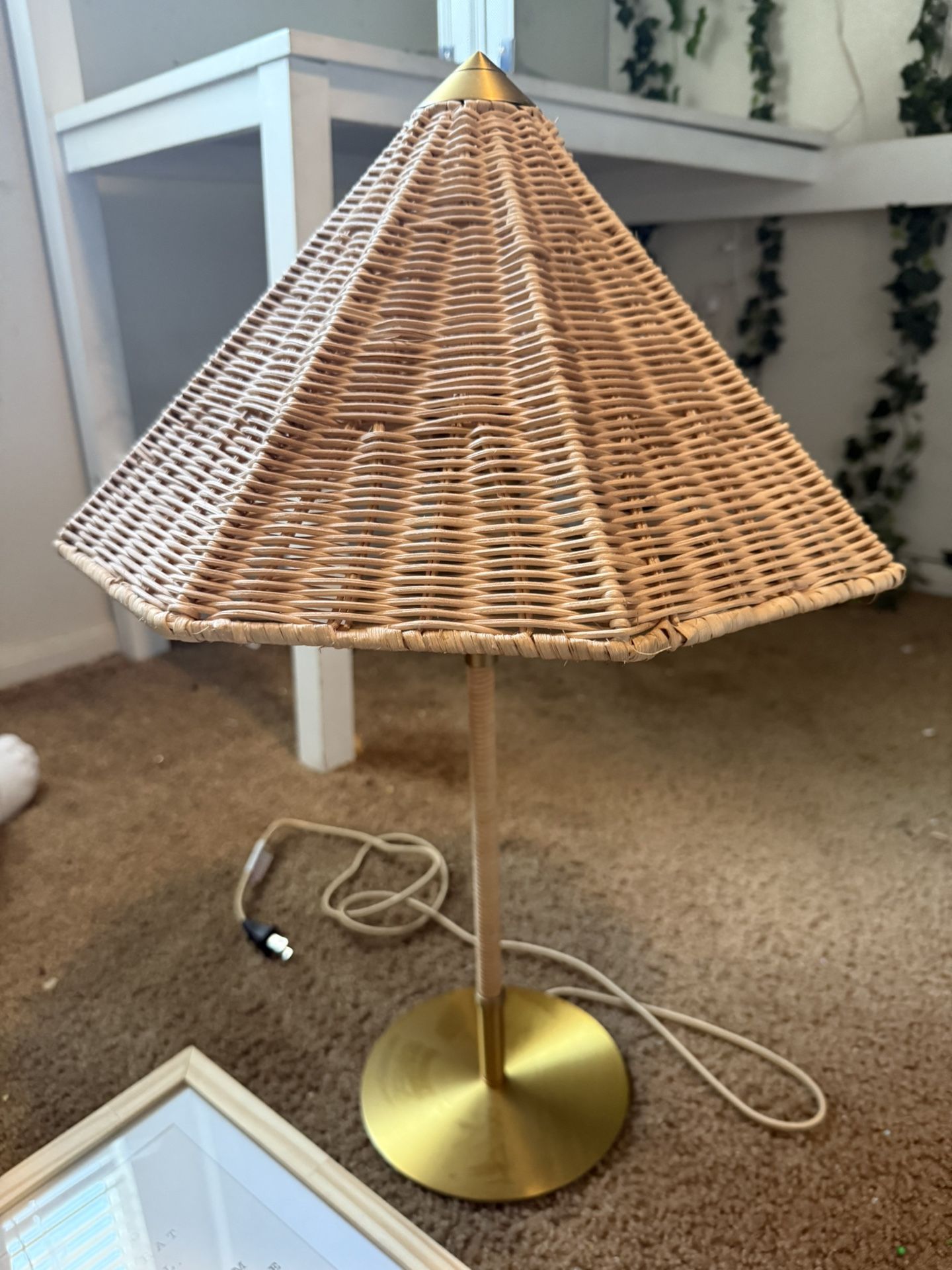 Lamp in Picture