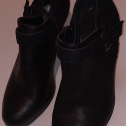 Black Bootie By Whitemt. Size 8 Leather.