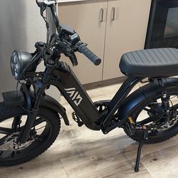 Unisex Multi-Size R7 Adult Commuter Ebike - 1500W Peak Motor, 90 Nm Torque, 48V 15Ah Battery, Fat Tires, Hydraulic Disc Brakes, Bluetooth App, Iron Fr