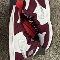 Jordan 1 High Bordeaux (10.5M)