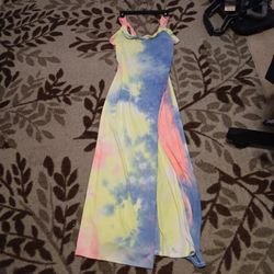 Ruffle Strap Sundress. Medium. New. Front Slit