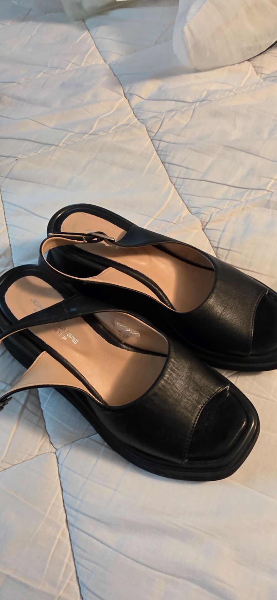 Black leather sandals 7.5 M