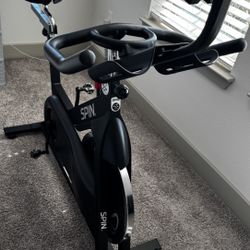 Spin L1 Indoor Cycling Bike + Shimano PD Pedals – Like New!
