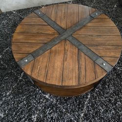 Beautiful 36"Round Coffee Table 