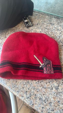 Red kid beanie Kyle ren