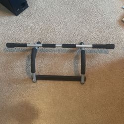 Pull Up Bar 