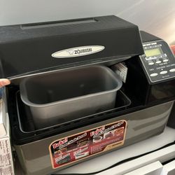 Zojirushi Bread maker