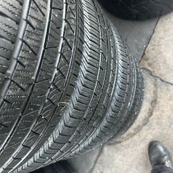 Tengo un set de llantas marca continental  Instalación y balanceó por el mismo precio  255 45 R20 instalación y balanceo por el mismo precio 