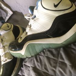 Mens Nike Air Shoes Size 9