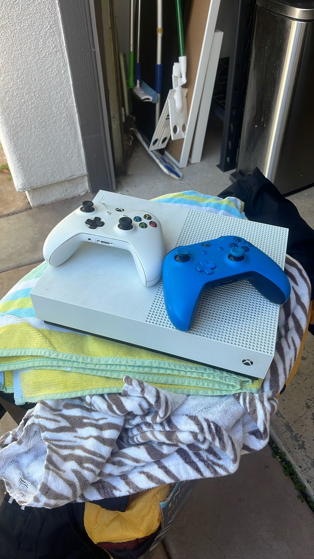 XBOX One S