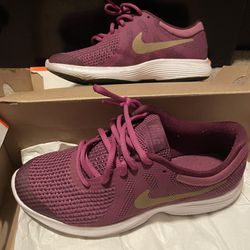 Nike shoes 6.5y