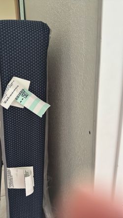 Curb Alert! FREE! Queen bed frame + foundation