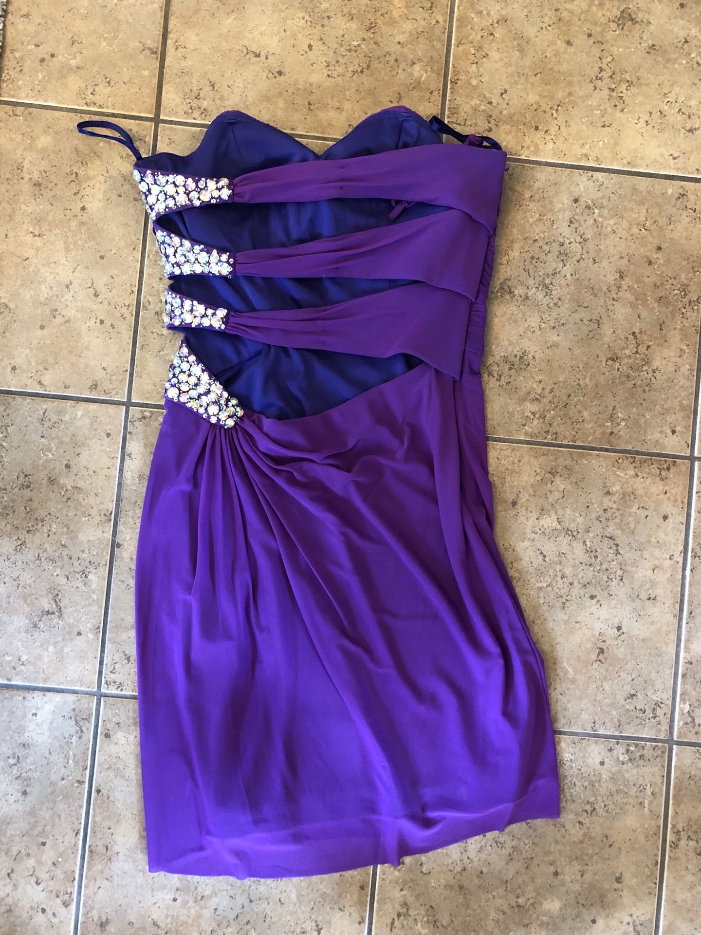 Homecoming dress - size 8