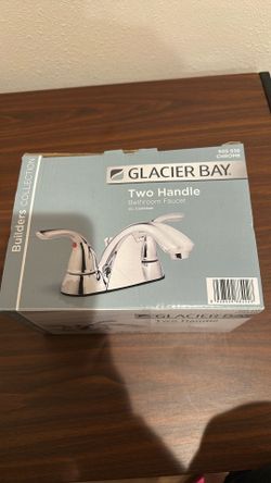 Glacier Bay Builders 4 in. Centerset 2-Handle Low-Arc Bathroom Faucet in Chrome