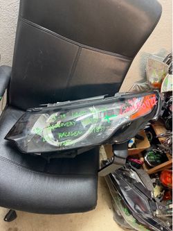 2015-19 Land Rover discovery sport left headlight