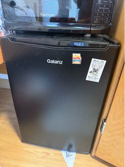 Mini fridge, Mini microwave, round chair