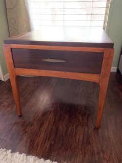 Vintage 1967 MCM Lane Rhythm Walnut End Table Nightstand w Drawer model 997-02