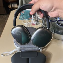AirPods Max