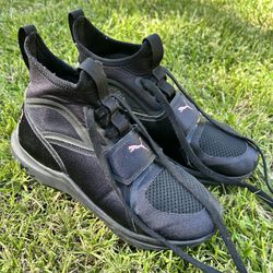 Women Slip On Velcro Puma Sneakers - SIZE 8.5