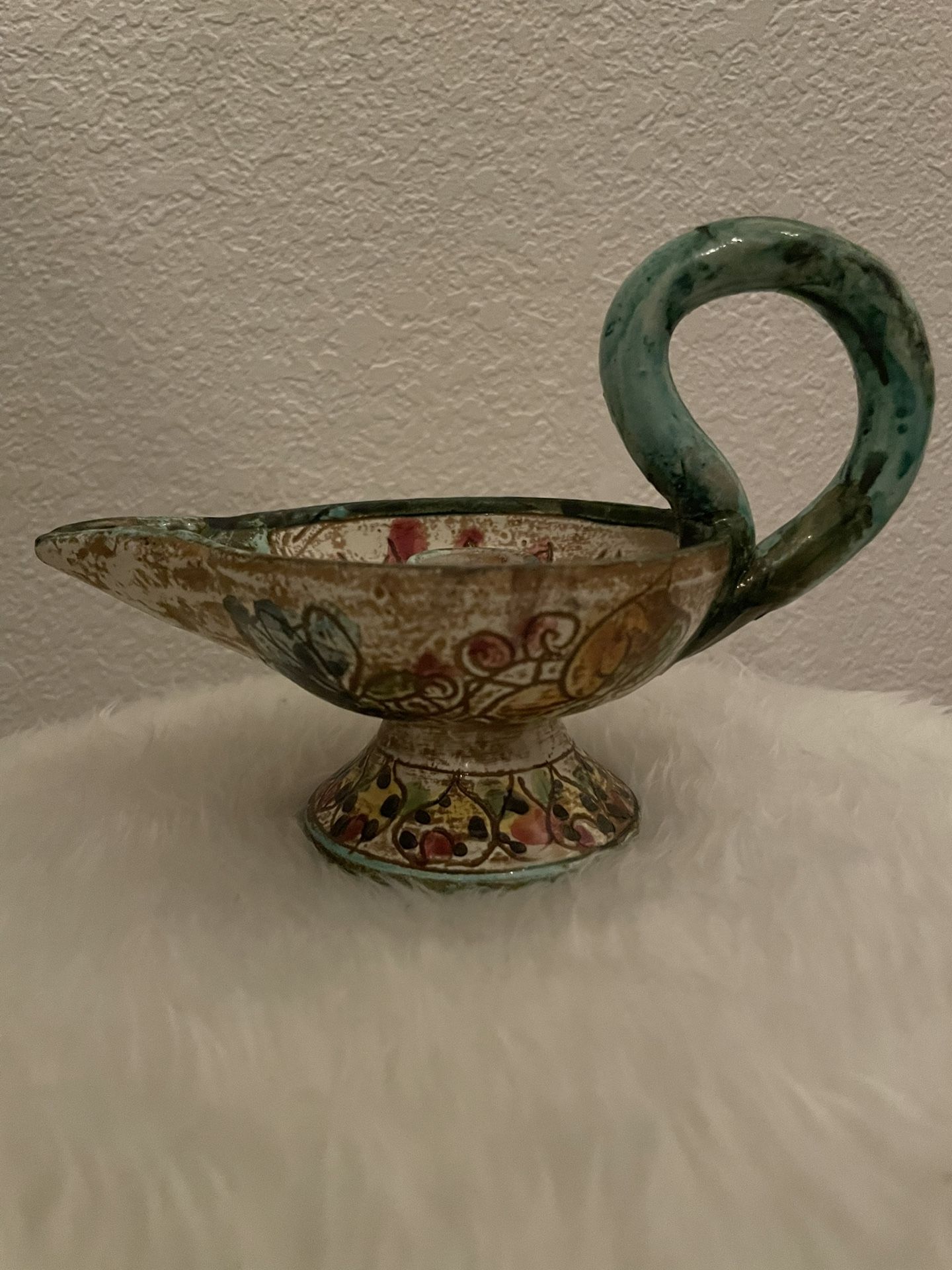 Vintage Aladdin Genie Lamp Candleholder Pottery
