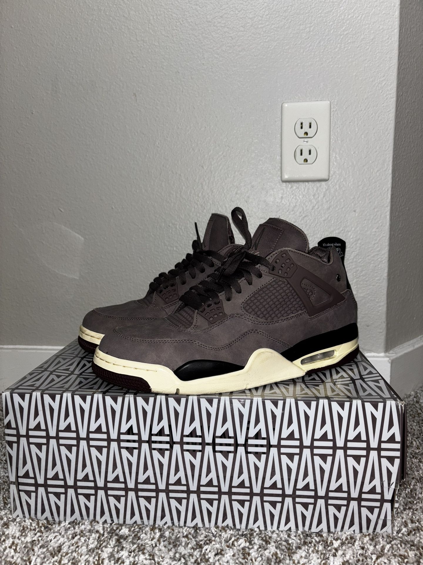 A Ma Maniere Air Jordan Retro 4