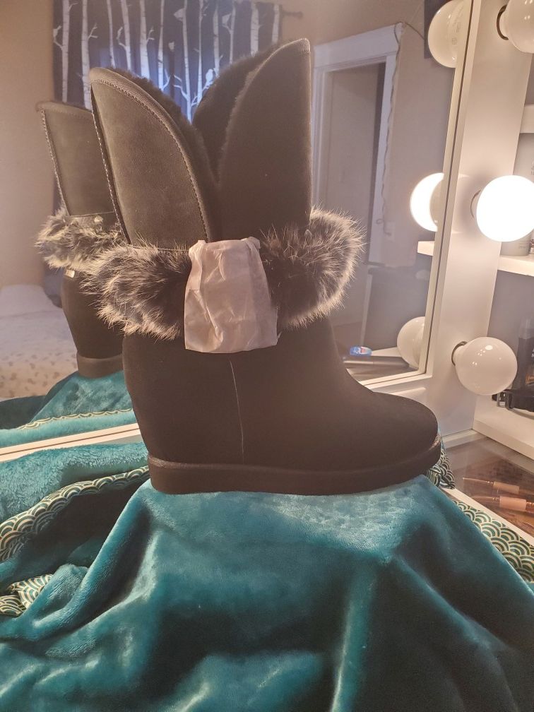 Australia Luxe Hatchet Wedges Size 10