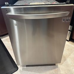 LG Smart Thin IQ Front Control Dishwasher with Flexible EasyRack™ System - LDS5040ST