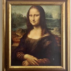 Mona Lisa In Gold Frame