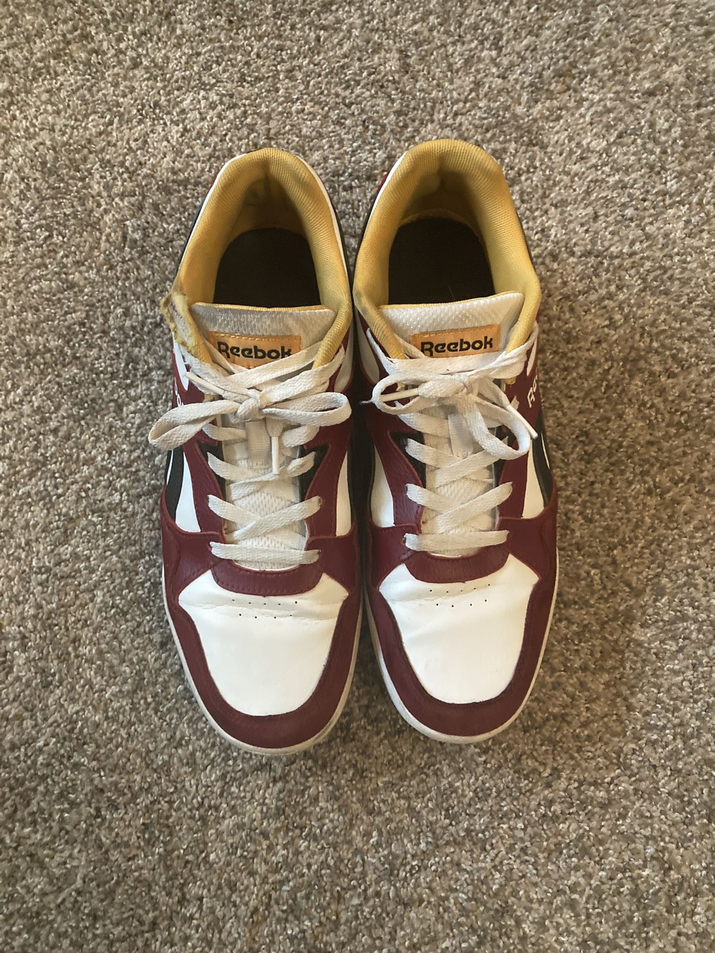 Men's Reebok Mild High Top Sneakers (Size 10)