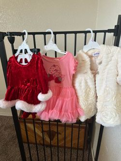 Lots of BABY girl cloths each item $1