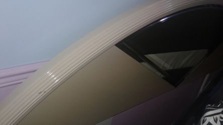 Queen size mirrored head frame