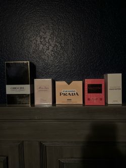 woman perfumes
