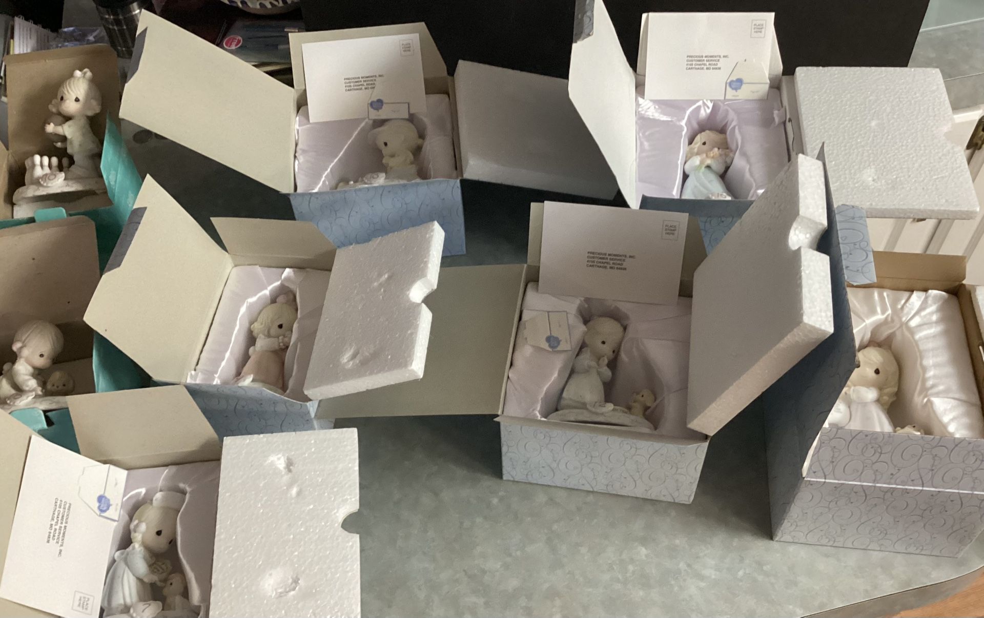 COLLECTABLE PRECIOUS MOMENTS FIGURINES 