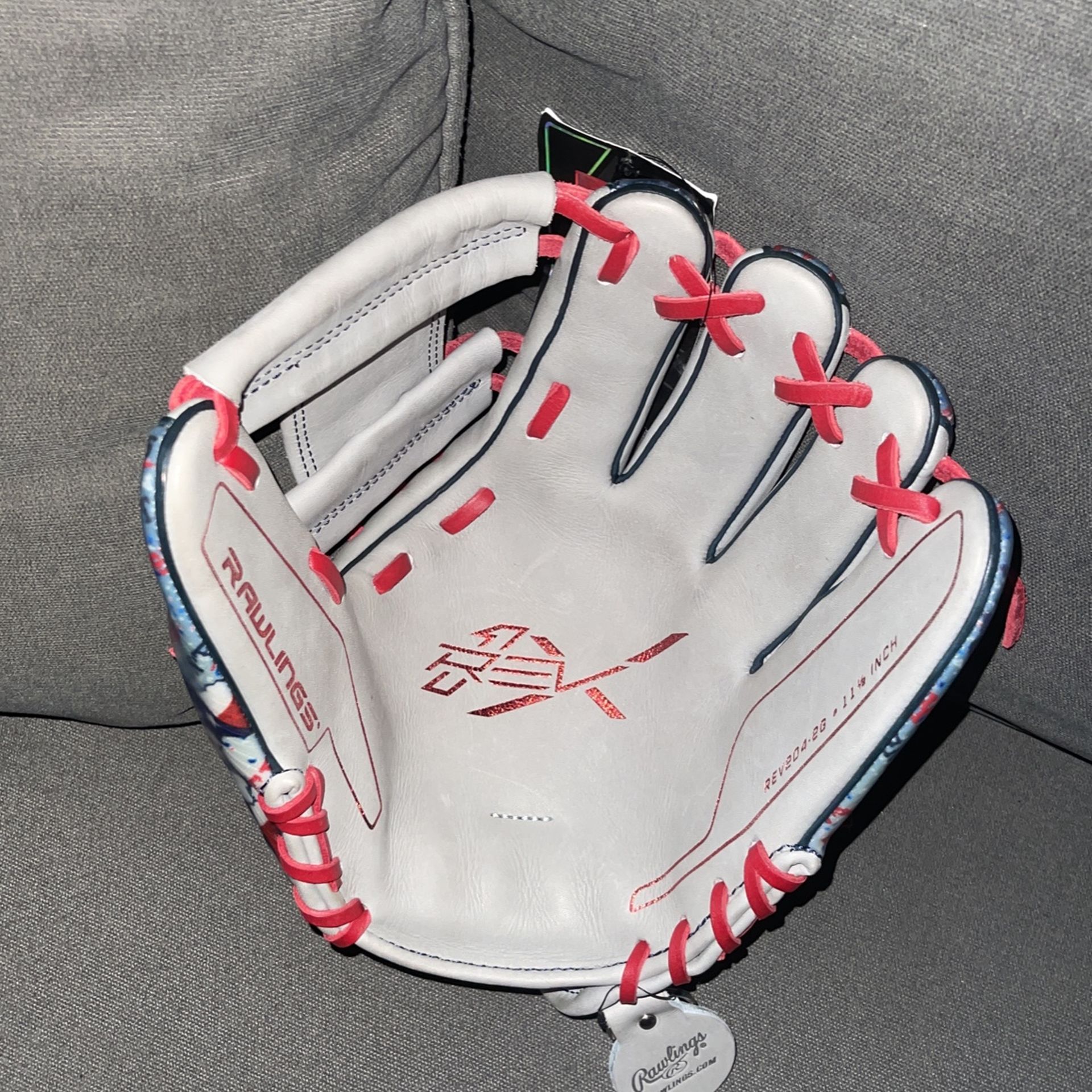 Baseball Gloves 