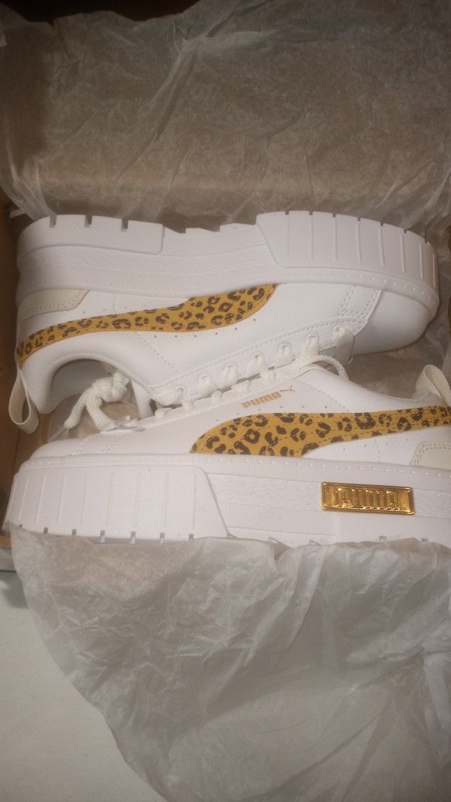 Puma Sneakers