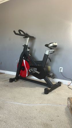 GoLD”S GYM cycle trainer 300 ci indoor cycline bike