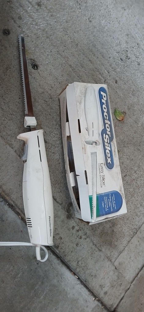 Electric knife $10 Firm