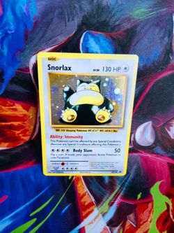SNORLAX HOLOGRAPHIC POKEMON CARD