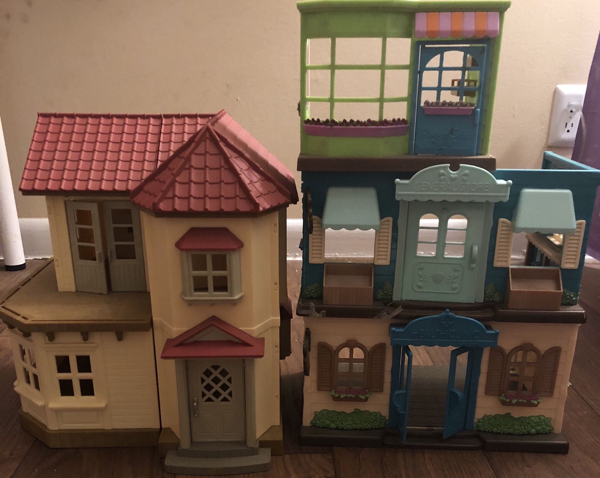 Calico critters lot and lil Woodzeez